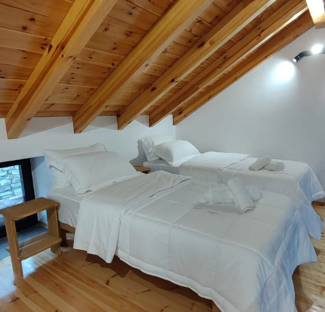 Gogo Moustache Guest House Përmet Albanien