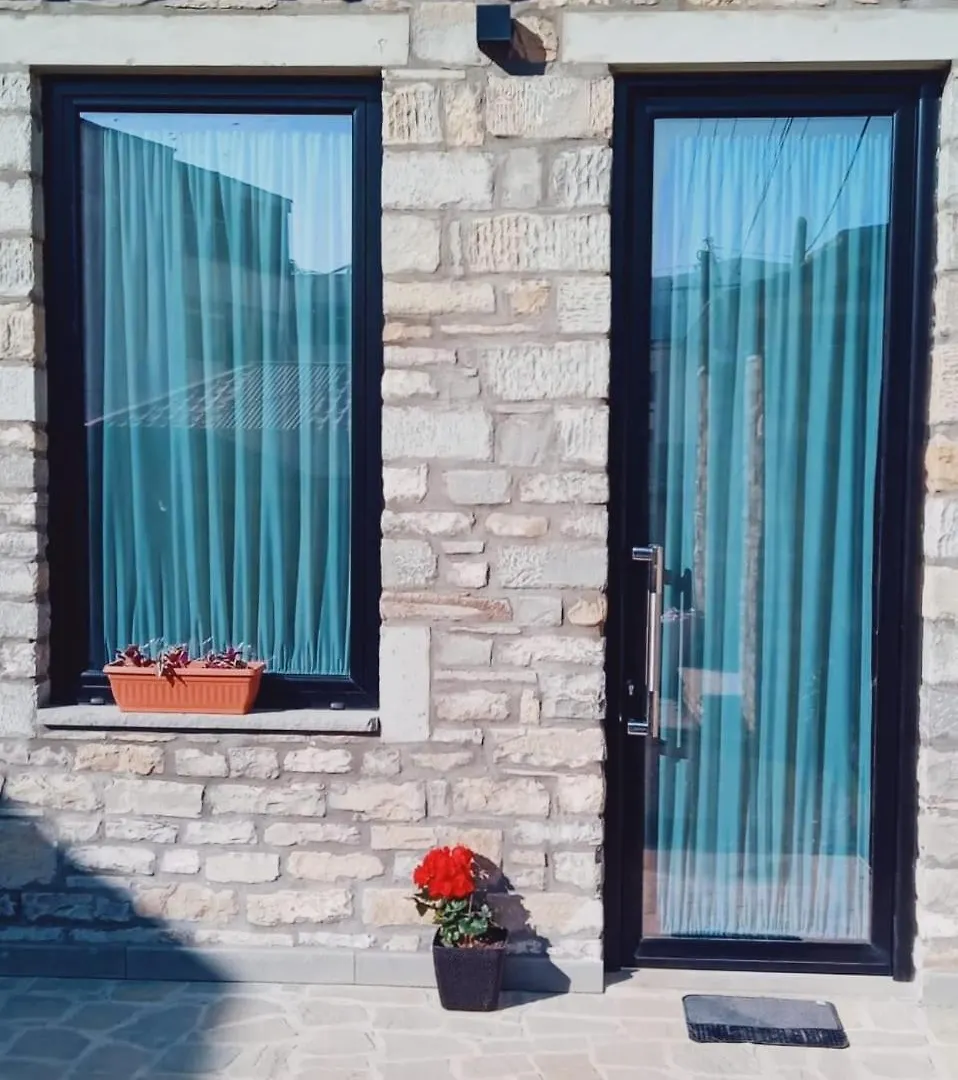 Gogo Moustache Guest House Permet 0*,  Albania