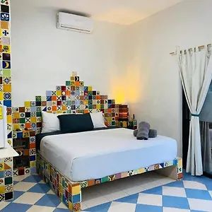  Capsule hotel Casa Talavera Mexico